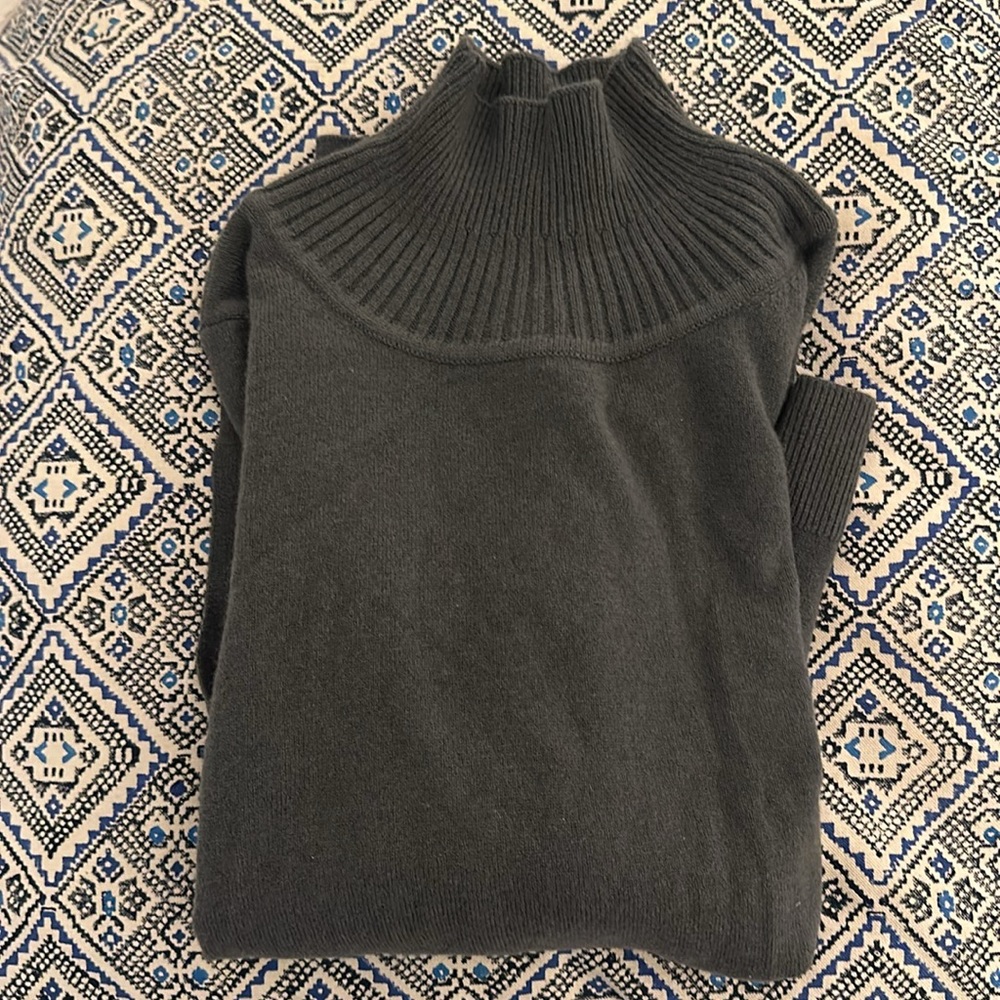 NWT Club Monaco cashmere sweater
